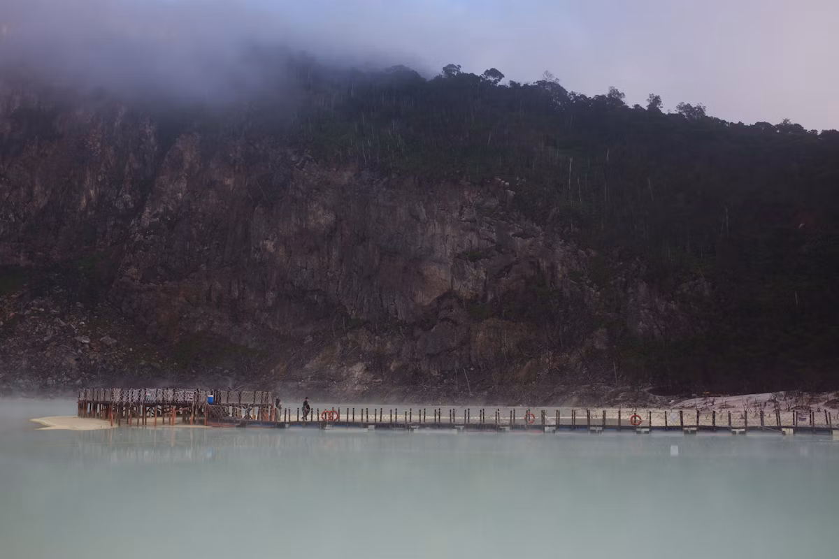 Ciwidey White Crater (Kawah Putih) & Tea Plantation Walk