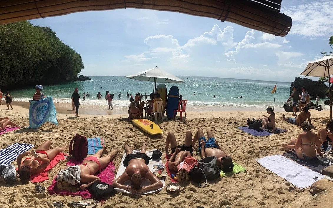 Padang Padang Beach (Labuan Sait)
