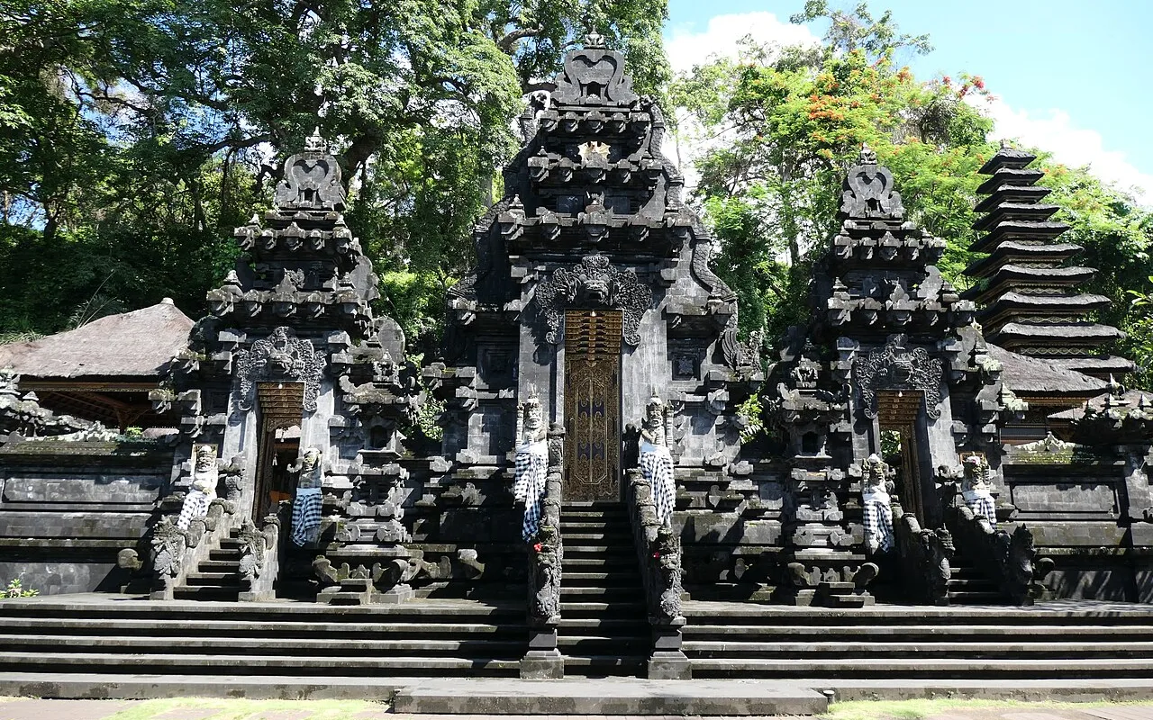 Pura Goa Lawah (Bat Cave Temple)