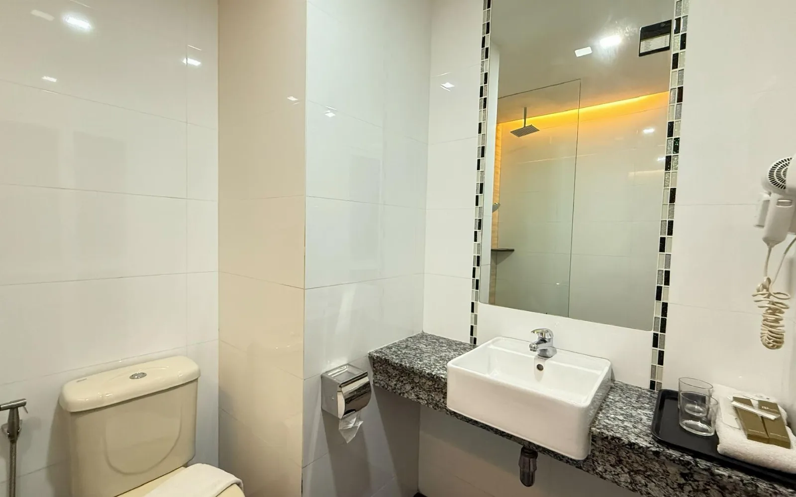 89 Restaurant at 89 Hotel Batam
