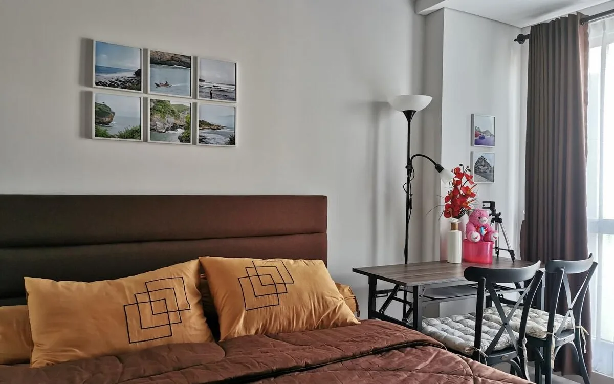 A Peaceful Room at Bar at A Peaceful Room at Barsa City Apartment by Ciputra