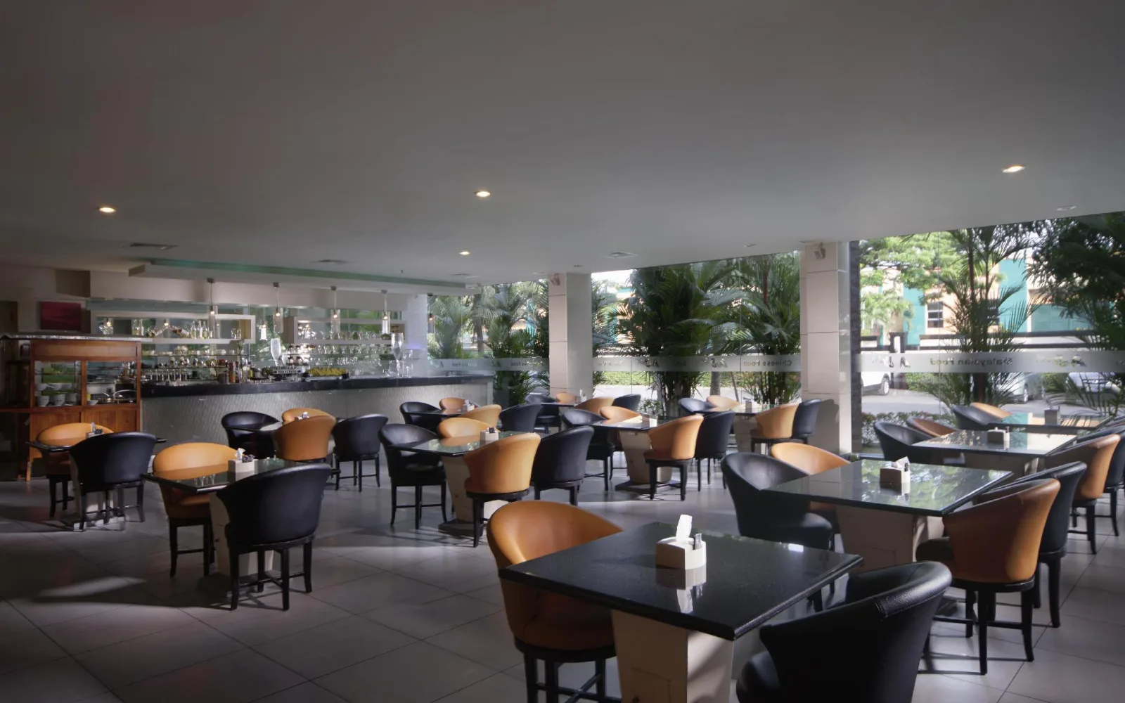 AJ Brandon Sports Bar at FM7 Resort Hotel Bandara Jakarta Airport
