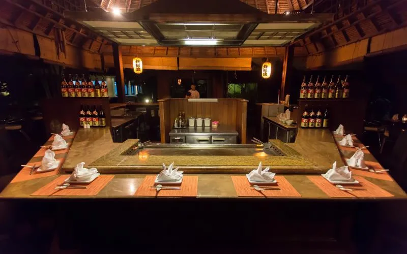 Akatonbo Bar & Lounge at Holiday Inn Resort Batam By IHG