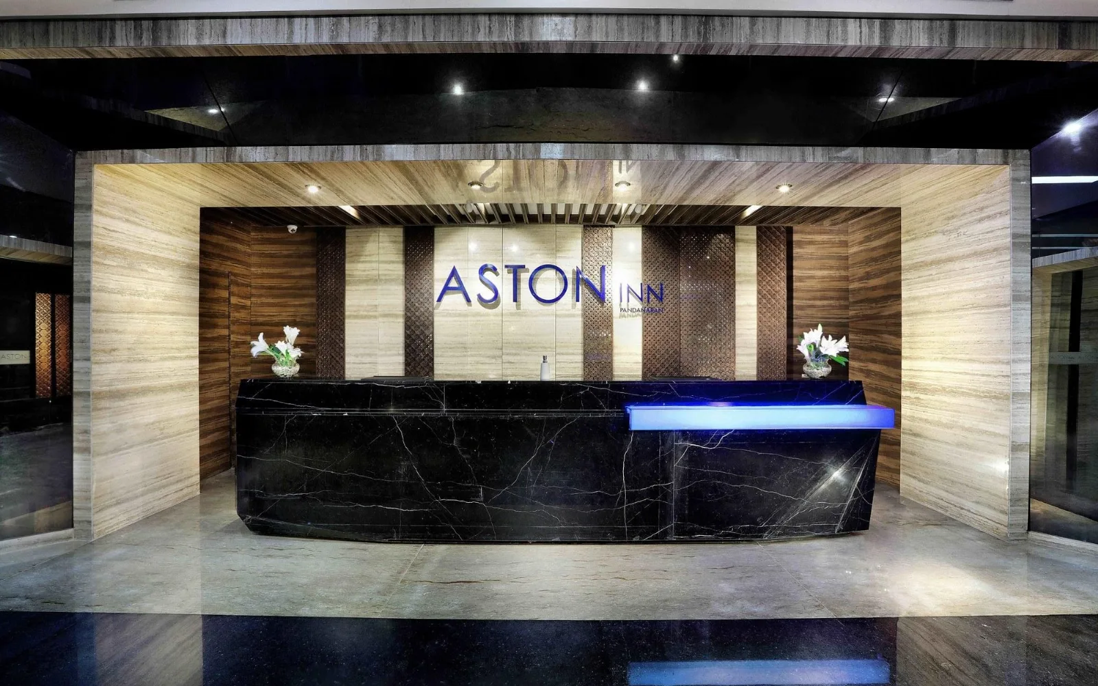 Altitude Sky Lounge at Aston Inn Pandanaran - Semarang