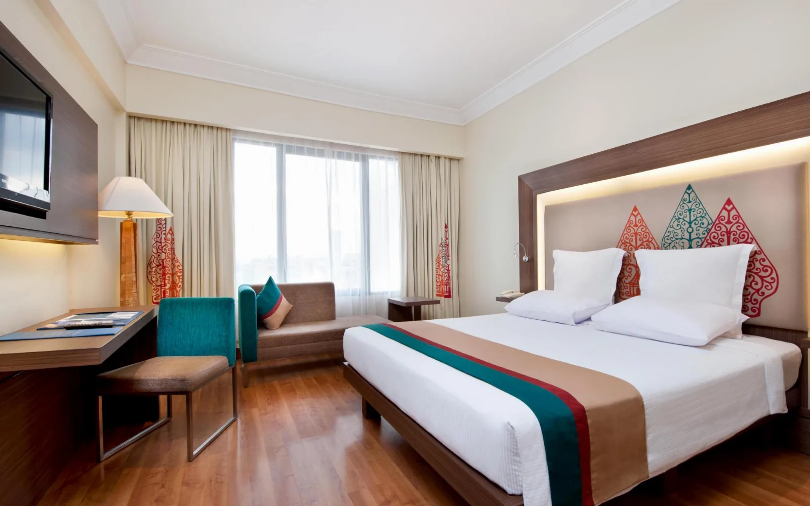 Andrawina Restaurant at Novotel Solo Hotel