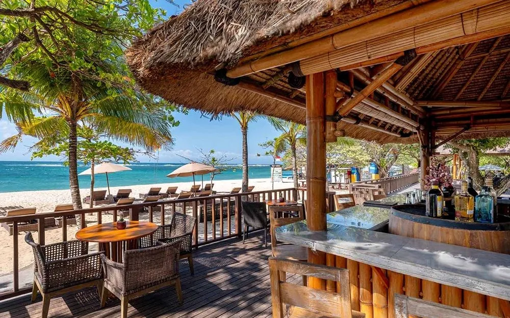 Bar Del Ja'Jan at MERUSAKA Nusa Dua