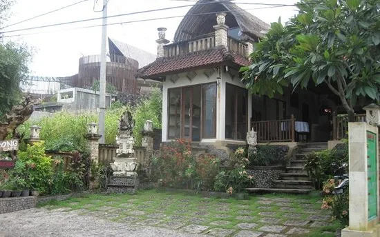 Barong Cafe Bungalow and Restaurant