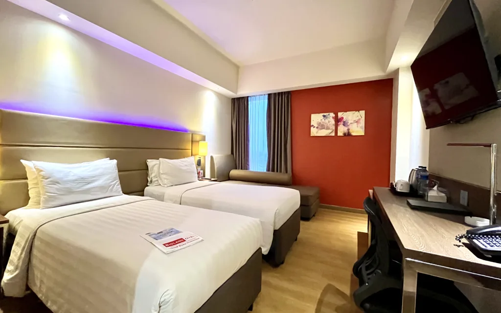 BiglandOtel Restaurant at BiglandOtel Sentul Suites & Convention