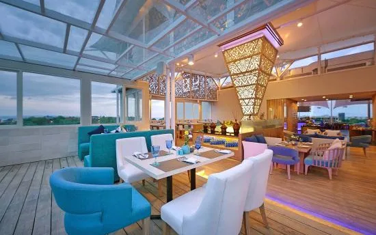 BLU Sky Restaurant-Bar-Lounge at de Vins Sky Hotel Seminyak