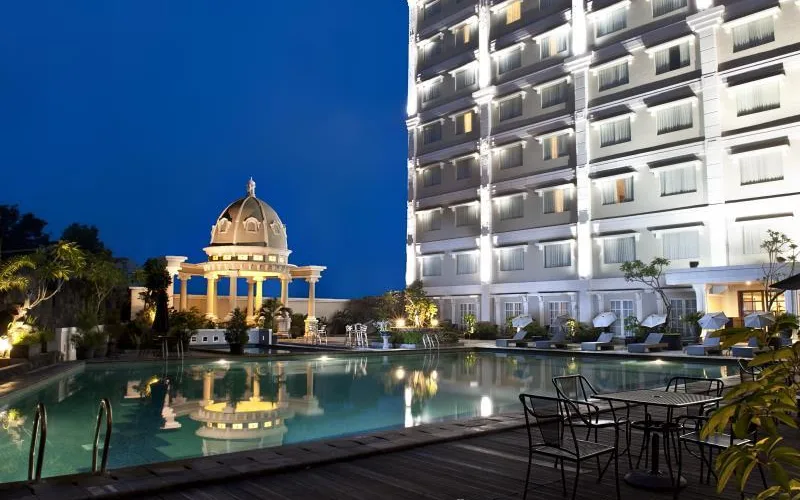 Blueberry Lounge at The Rich Jogja Hotel