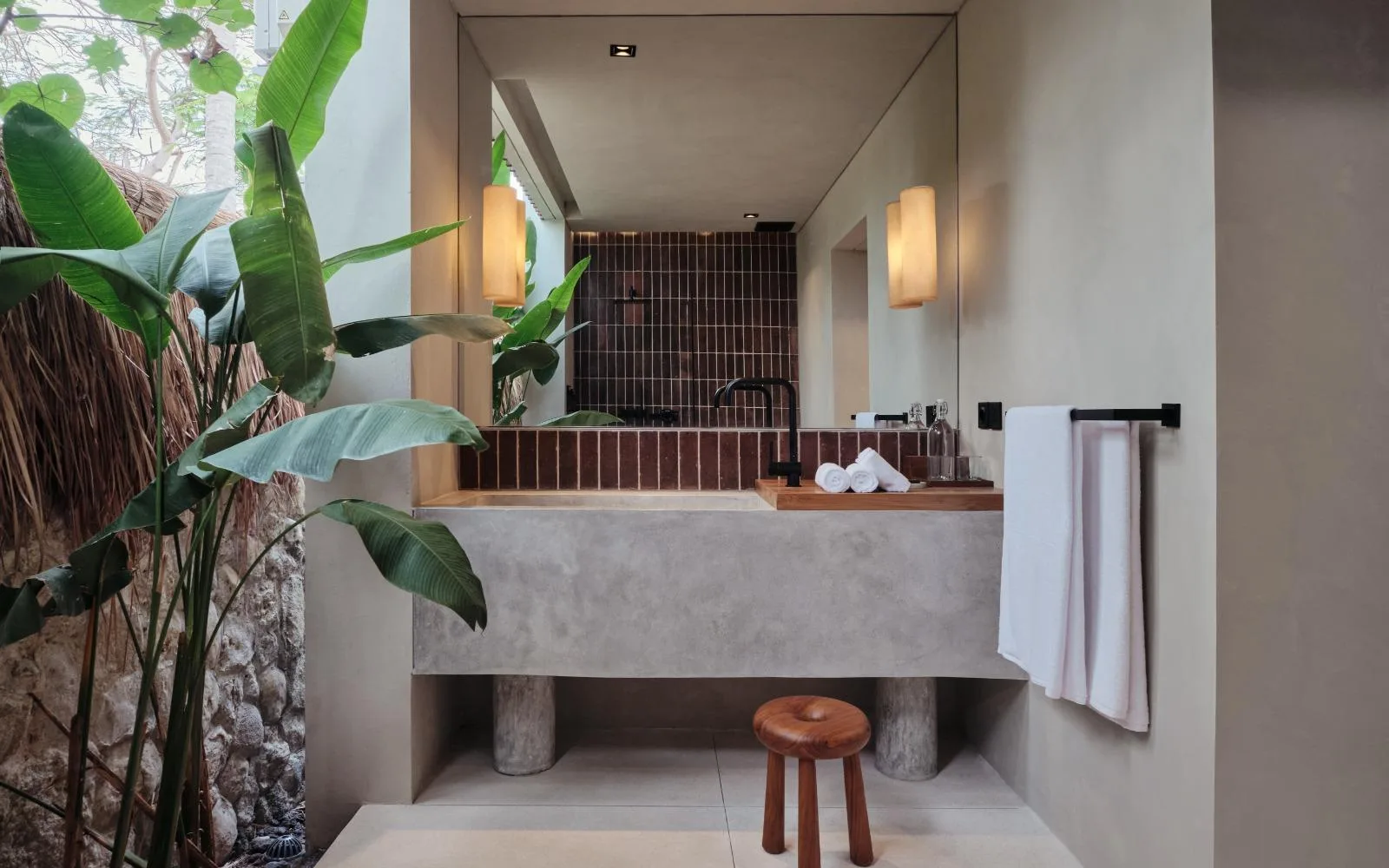 Boni Oceanfront Restaurant at Boni Beach Lombok Hotel and Villas