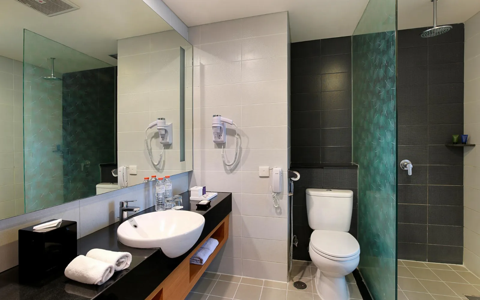 Cashmere Restaurant at Aston Solo Hotel