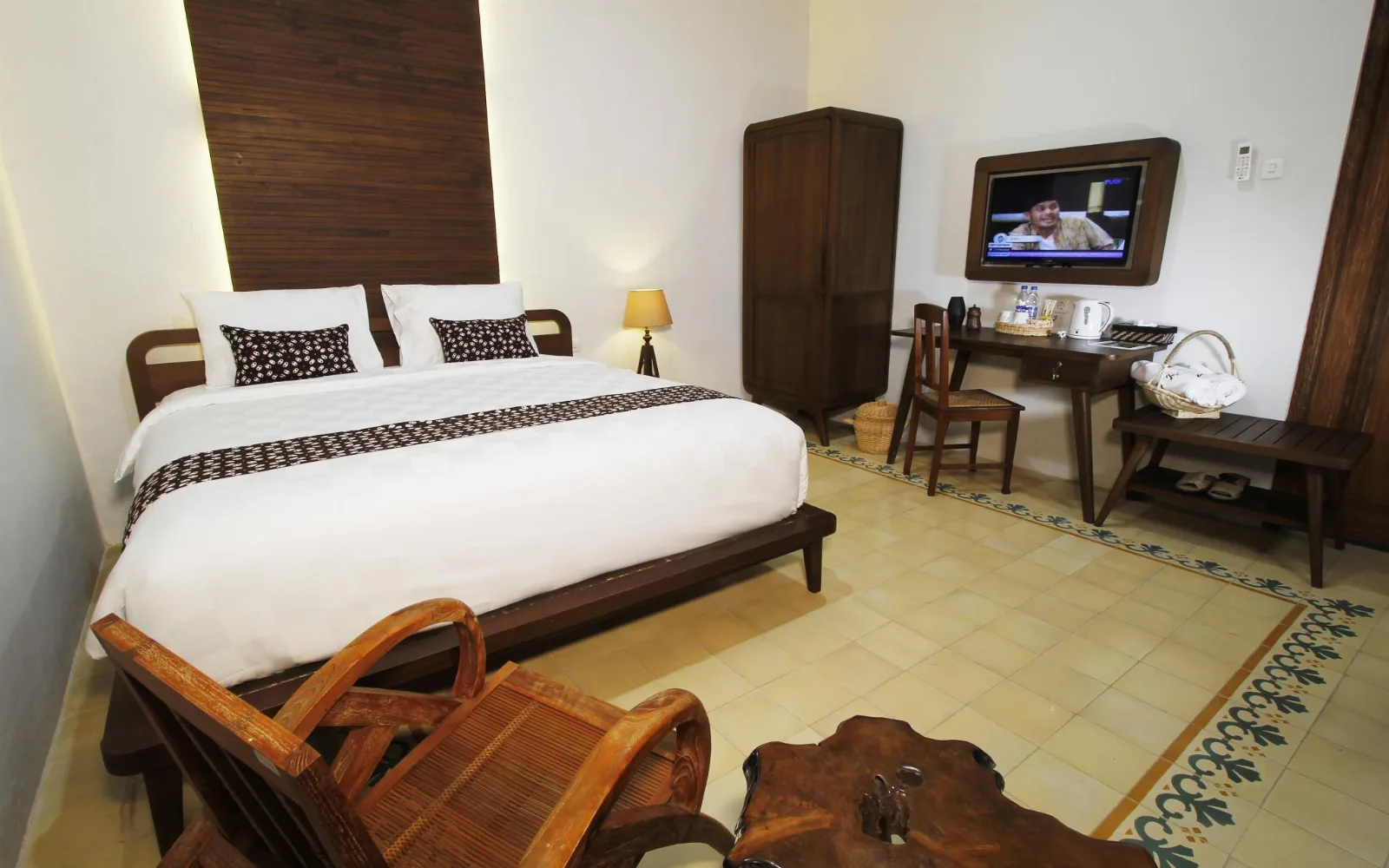 Cengkeh Restaurant at Joglo Mandapa Boutique Hotel
