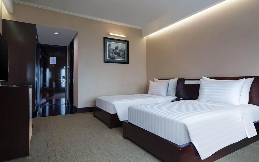 Central Park Restaurant at Manhattan Hotel Jakarta.