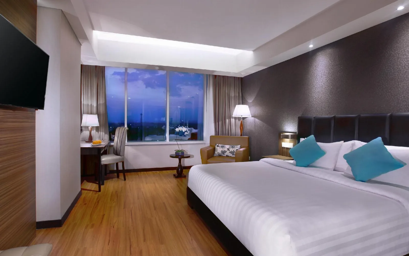 Cinnamon All Day Dining at The Alana Hotel and Convention Center  Solo by ASTON