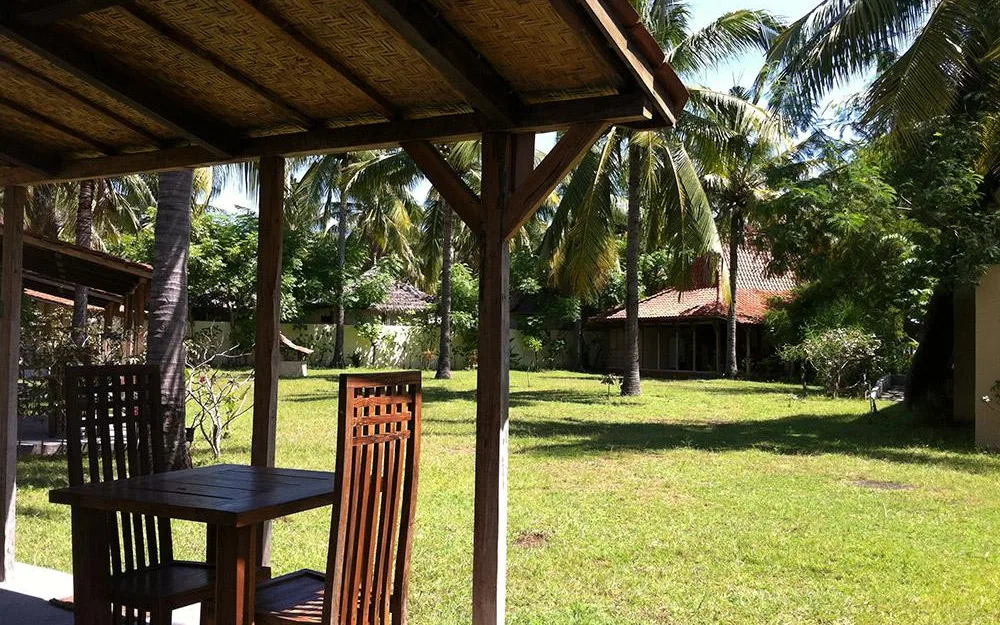 Coconut Oceanfront Restaurant at Coconut Garden Resort