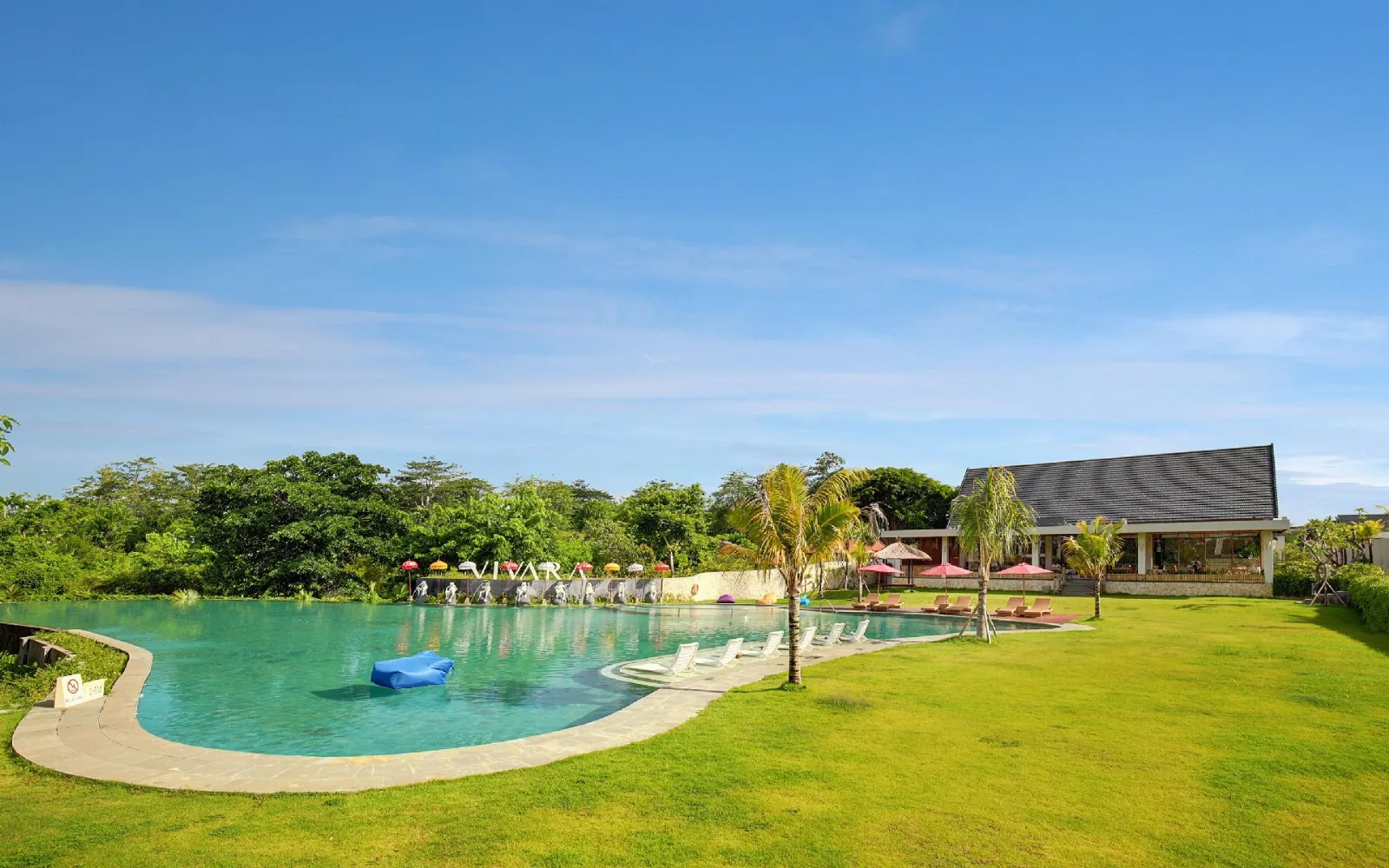 Courtyard Lounge & Bar at VIVARA private pool Villas & Spa Retreats