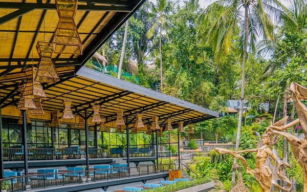 Cretya Day Club & Bar at Adiwana Alas Harum