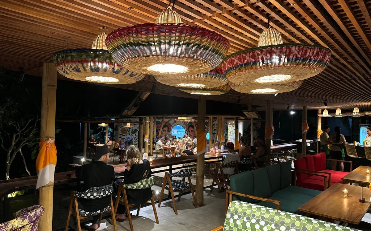 D'Puncak Lembongan Restaurant
