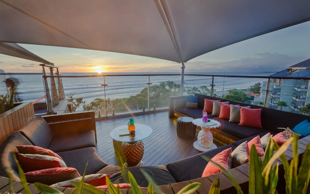 Double-Six Rooftop Bar