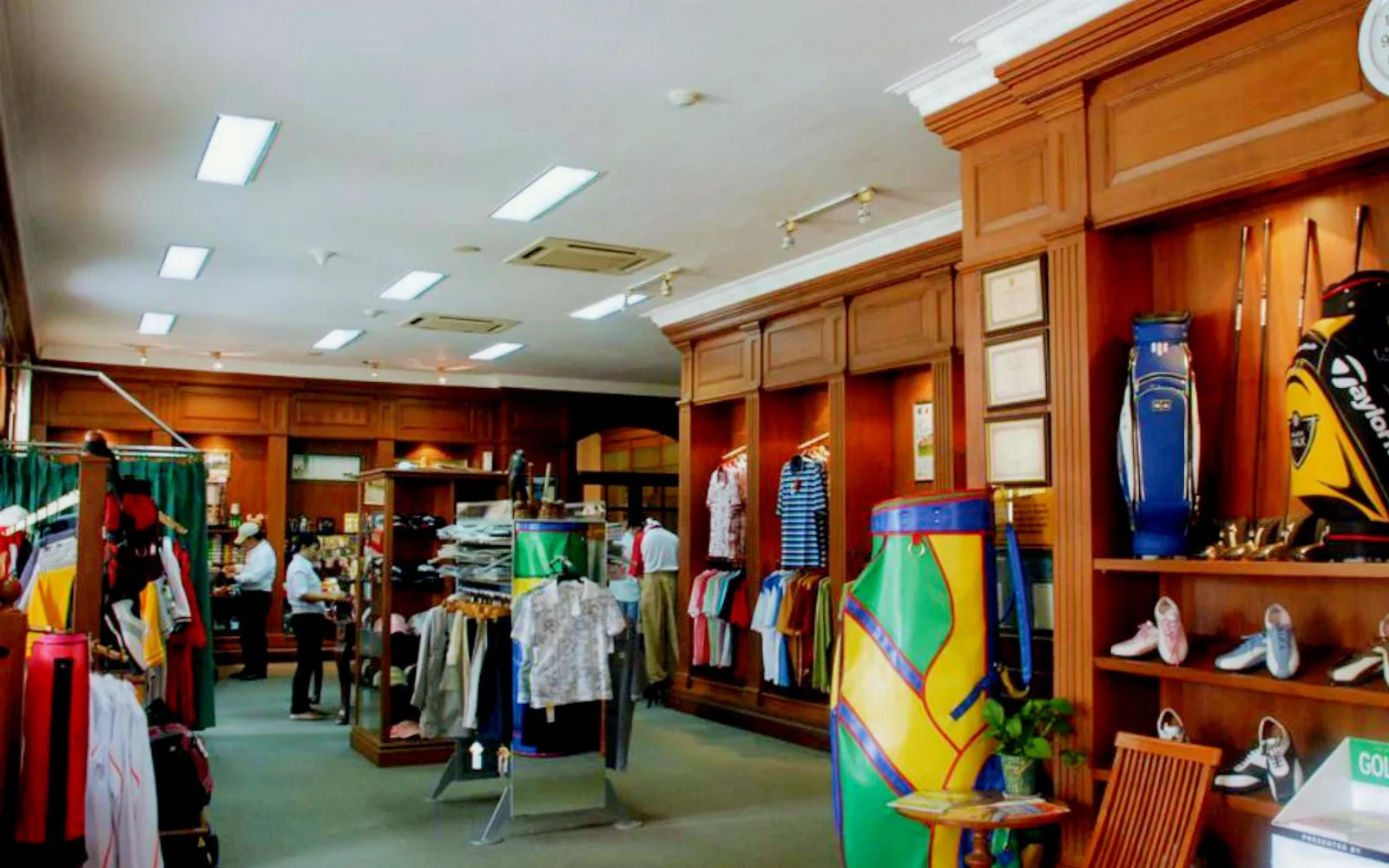 Eagle Lounge Bar at Finna Golf & Country Club Resort