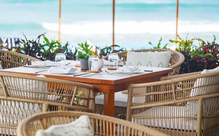 Finns Beach Club Restaurant & Sushi Bar