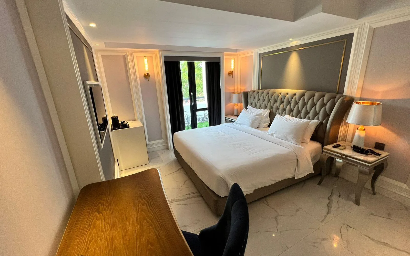 Grand Restaurant at Grand Eska Hotel & Suites Batam