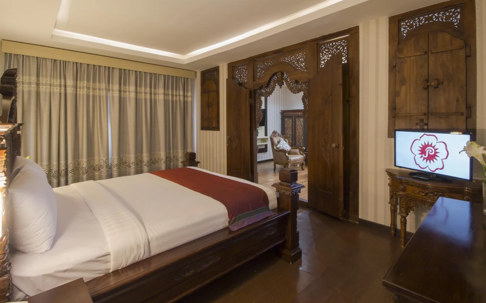 Grand Restaurant at Grand Puri Saron Hotel Malioboro