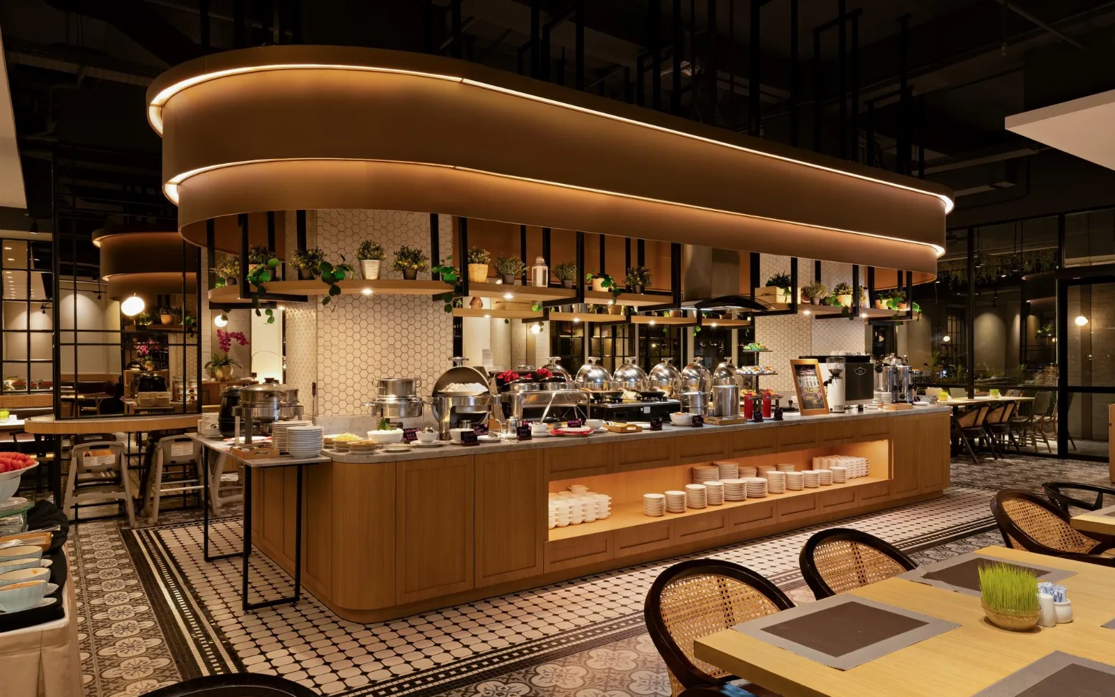 Grand Restaurant at Grand Zuri Pekanbaru Hotel