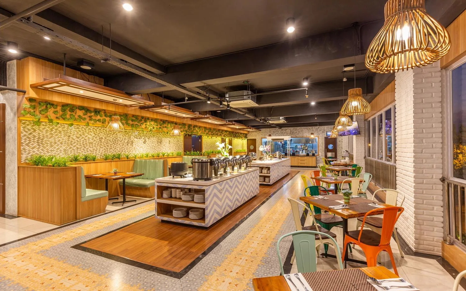 Great Restaurant at Great Diponegoro Hotel Surabaya