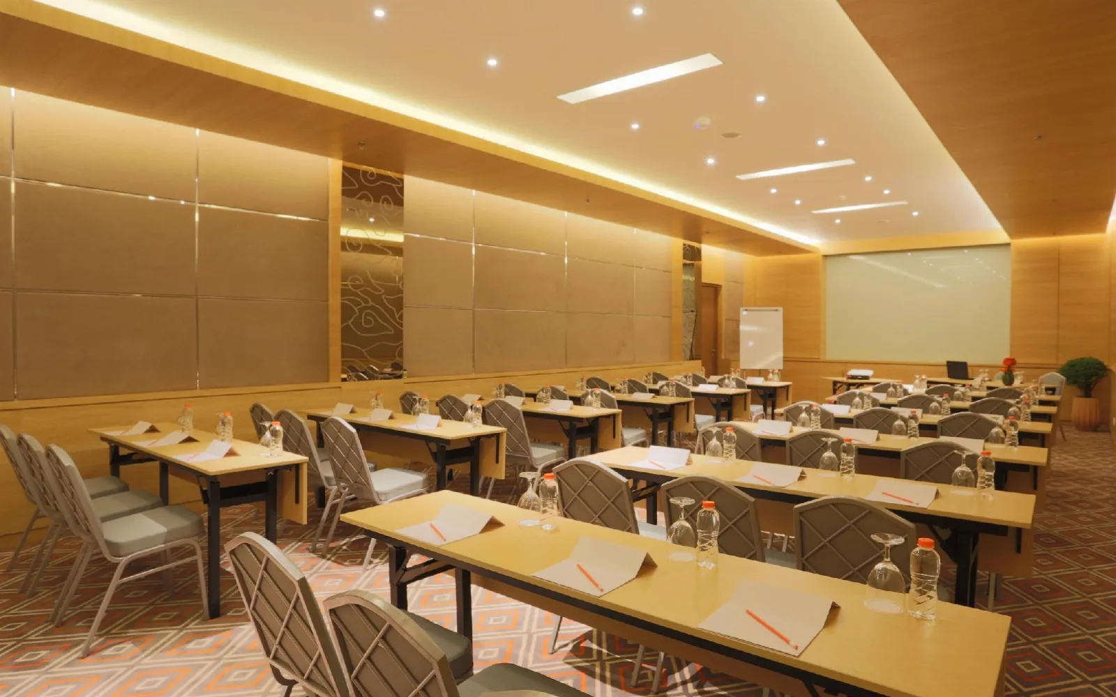 Halimun Lounge at Pesona Alam Resort & Spa