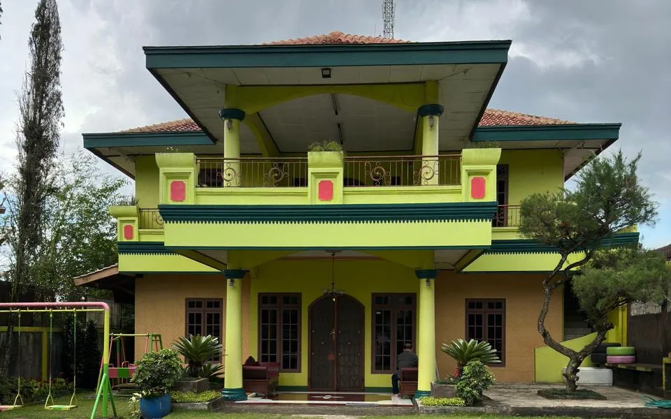 Happy Dining Pavilion at Villa Happy