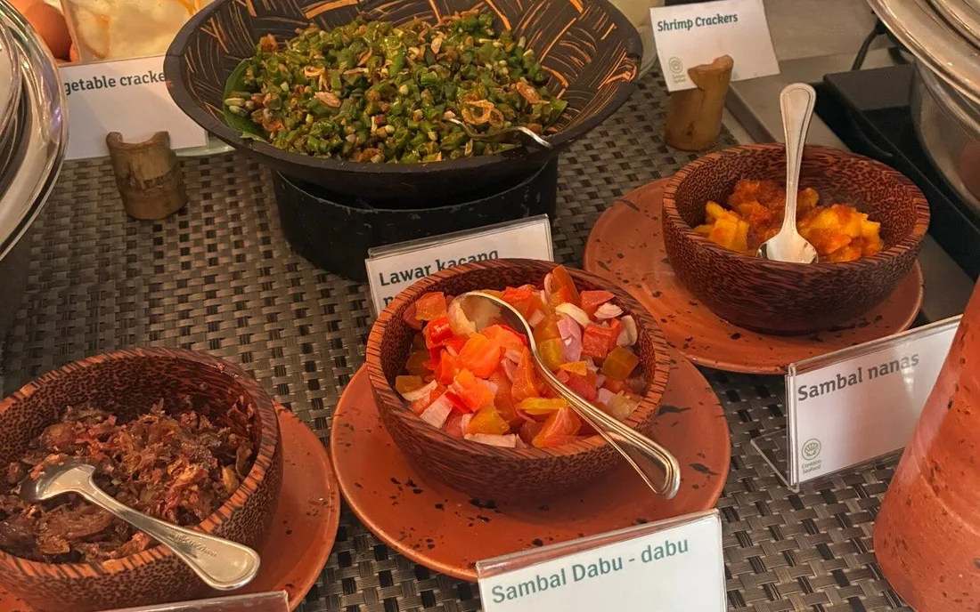 Holiday Restaurant
