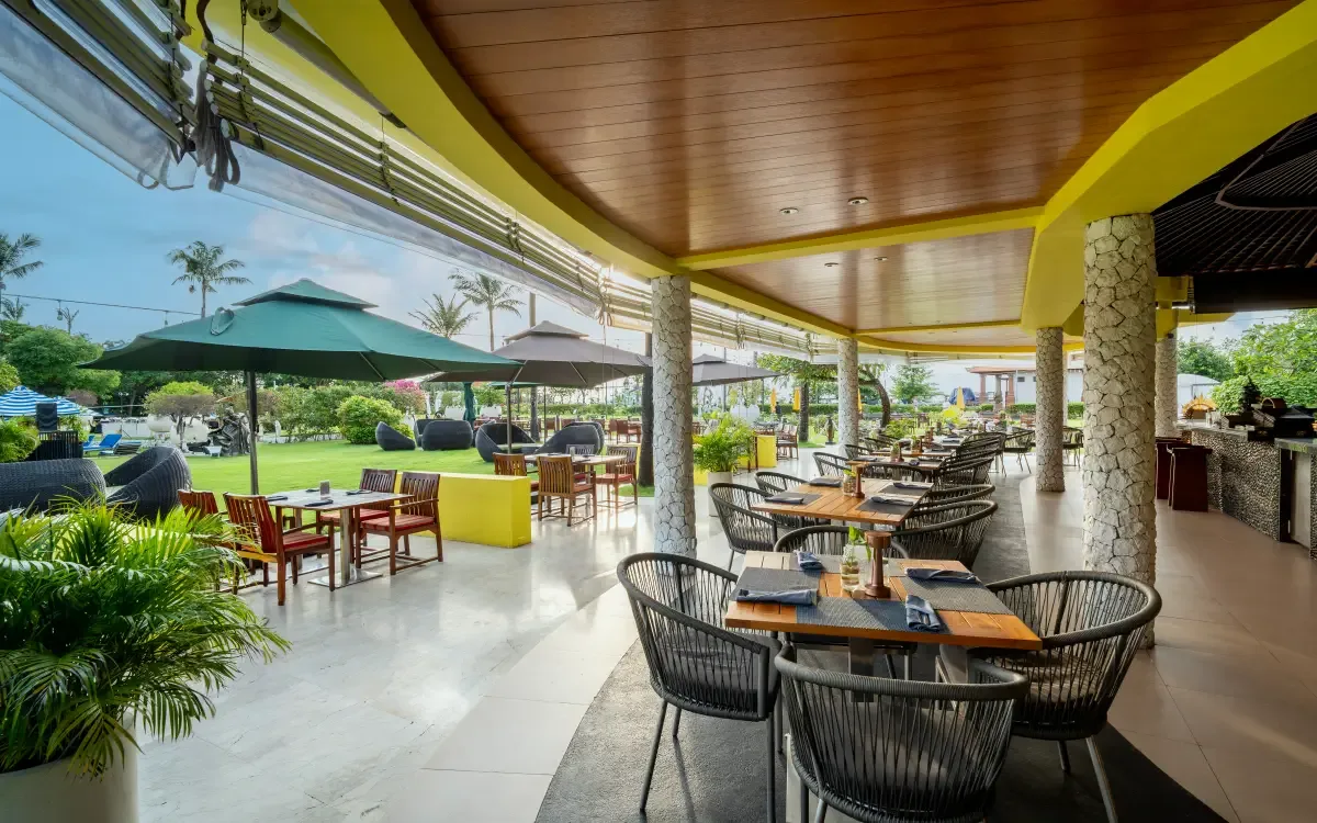 Holiday Restaurant at Holiday Inn Resort Baruna Bali By IHG