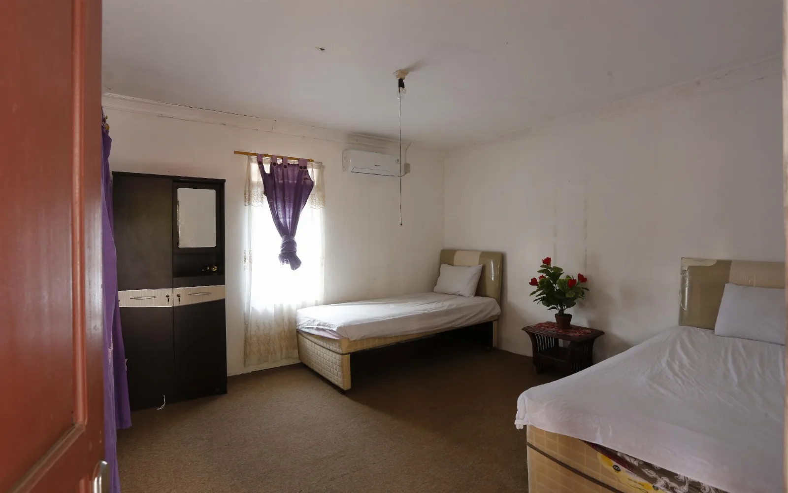 Hotel O Penginapan Mangkoe Bar at Hotel O Penginapan Mangkoe Barokah