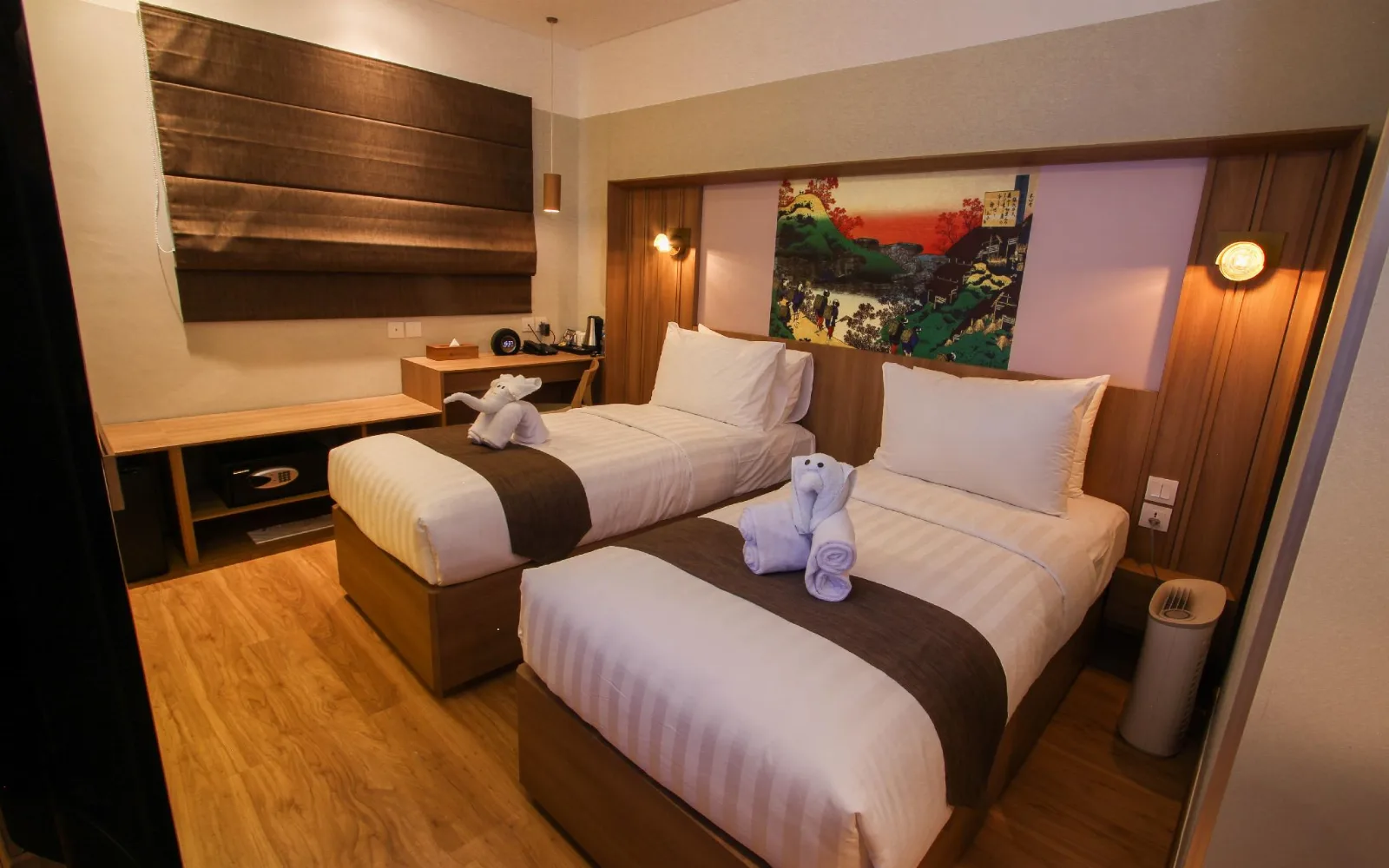 Hotel Restaurant at Hotel Kuretakeso Kemang
