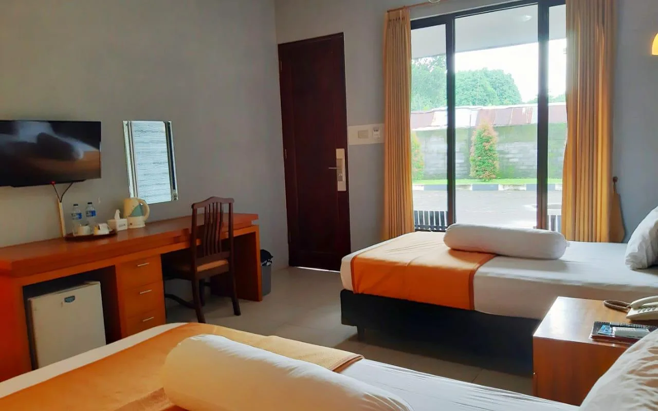 Hotel Restaurant at Hotel Owabong Purbalingga