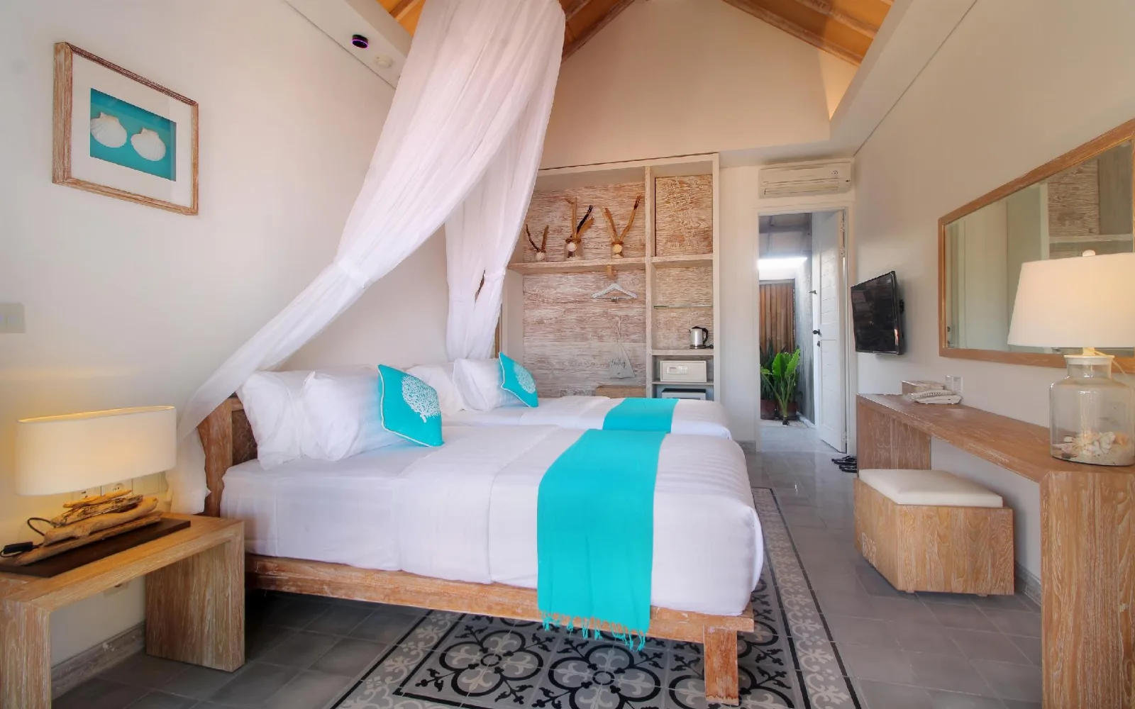 Kardia Beach Restaurant & Bar