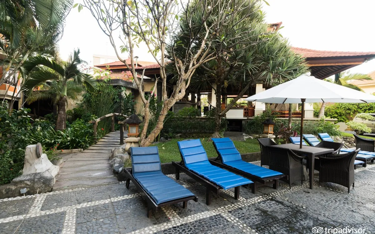 Lagoon Pool Bar at Adi Dharma Hotel Kuta
