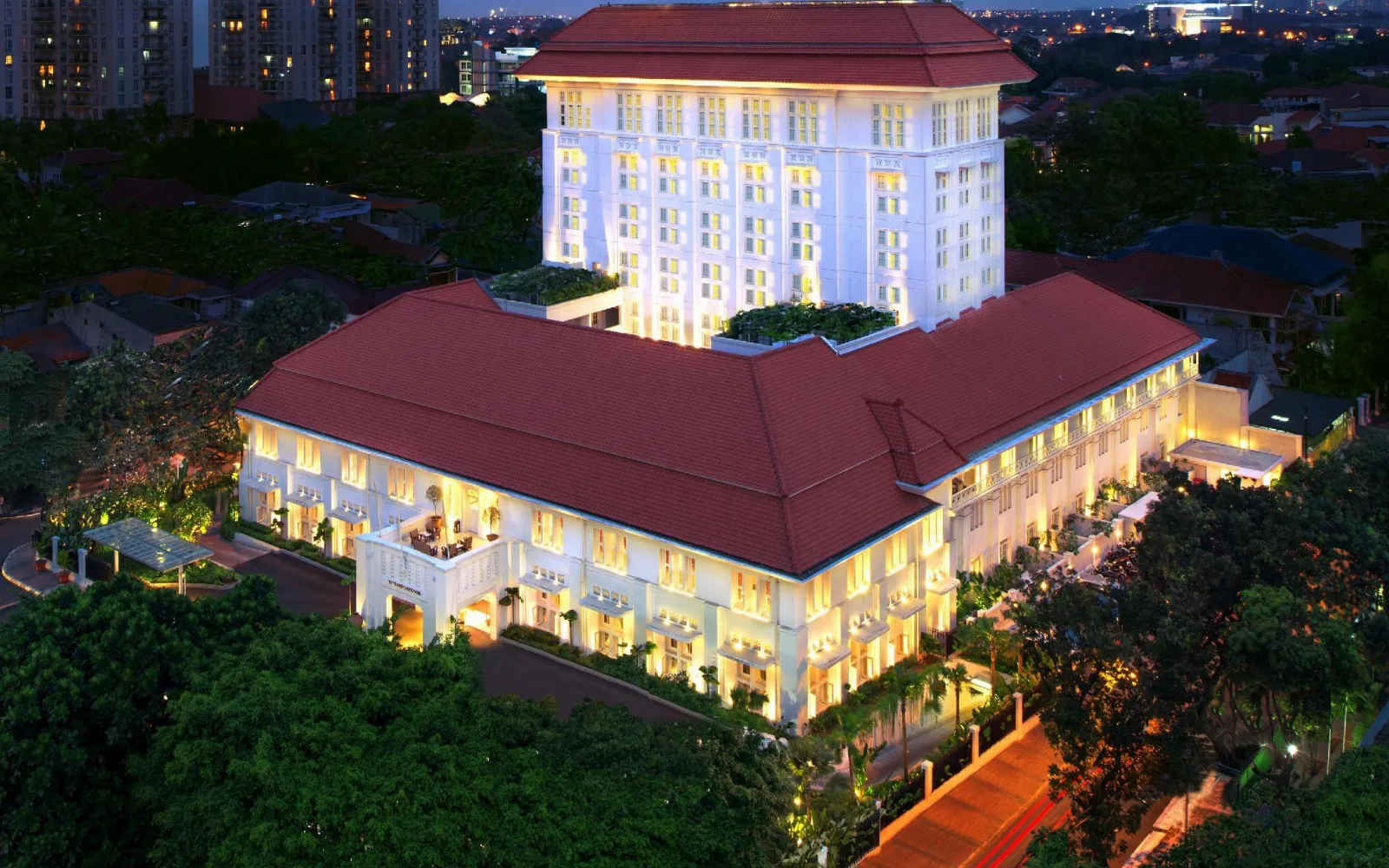 La'Vue Rooftop Bar at The Hermitage, a Tribute Portfolio Hotel, Jakarta