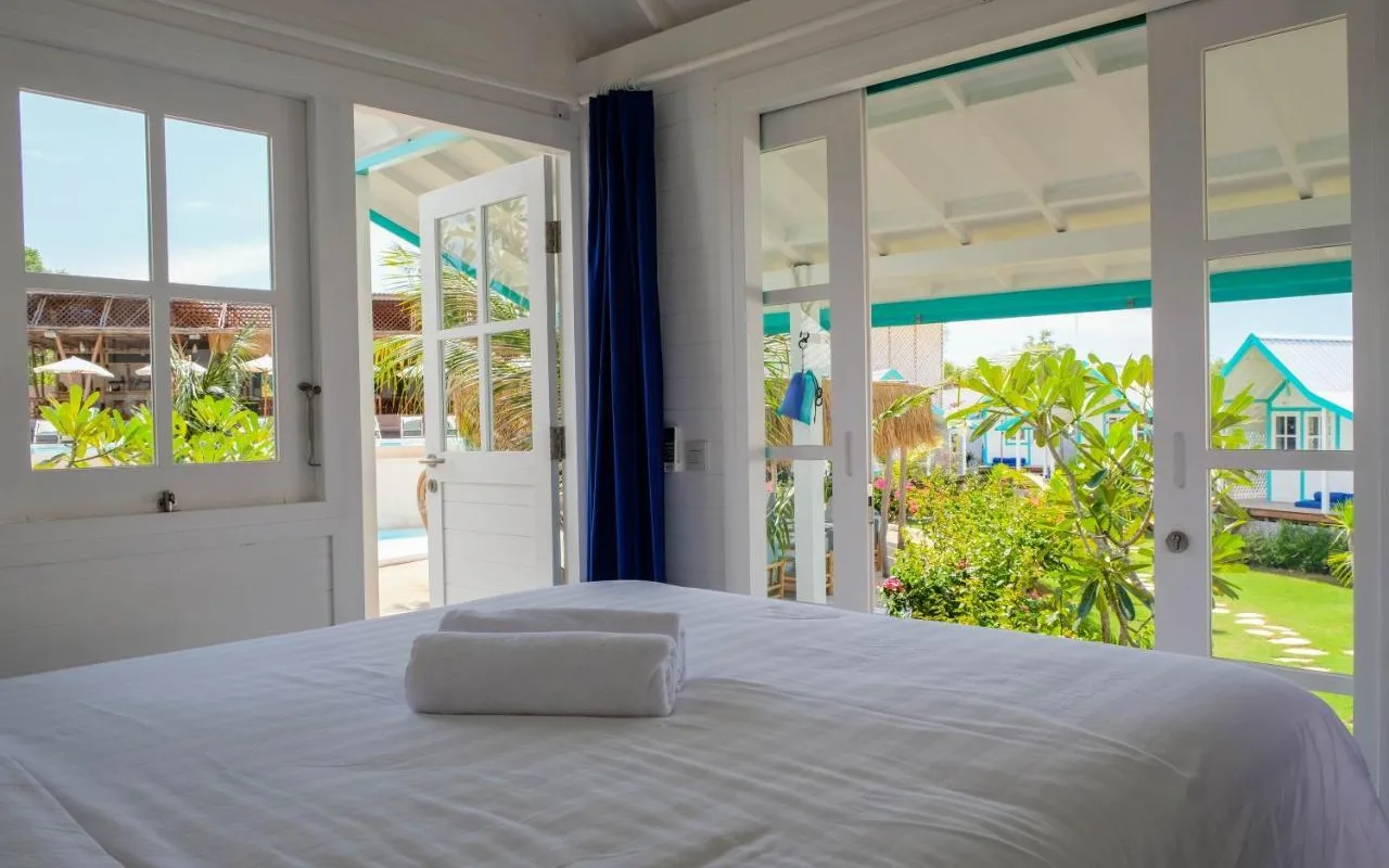 Le Oceanfront Restaurant at Le Pirate Gili Meno - Adults Only