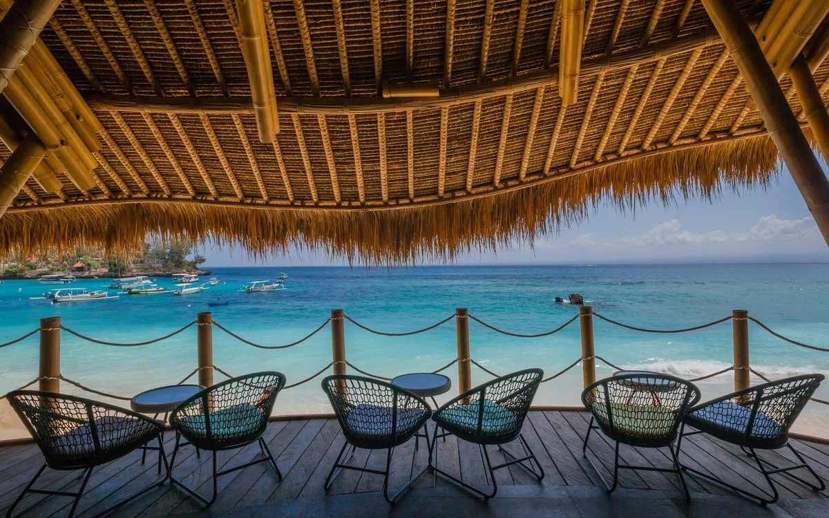 Lembongan Reef Bar