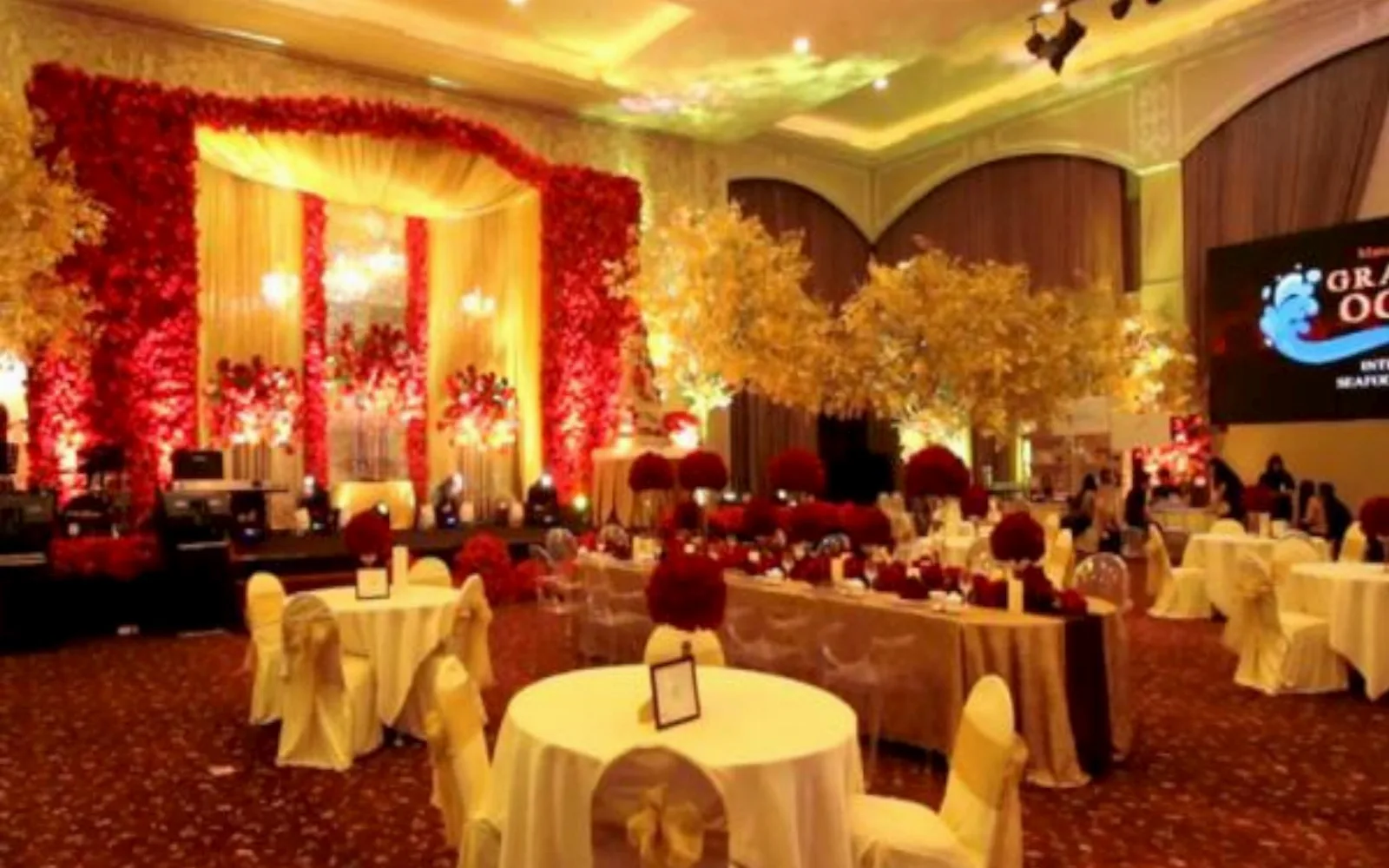 Lobby Lounge & Bar
