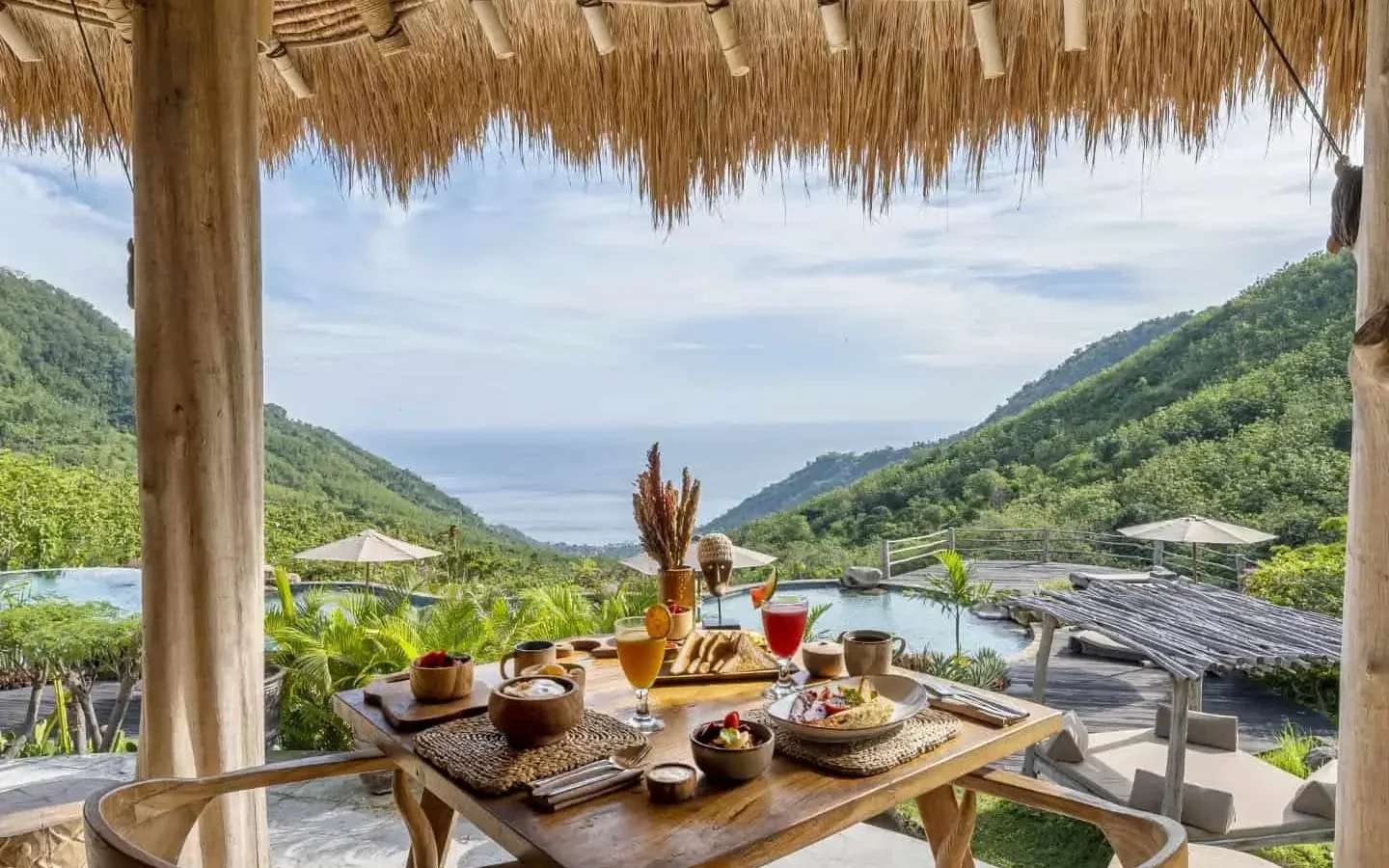 Lodge Panoramic Sunset Bar