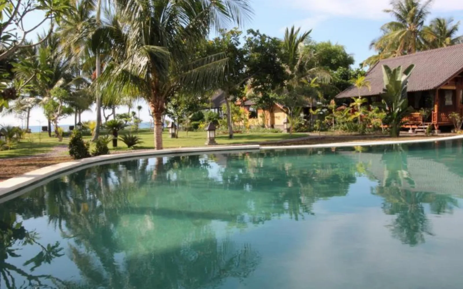 Mina Oceanfront Restaurant at Mina Tanjung Hotel