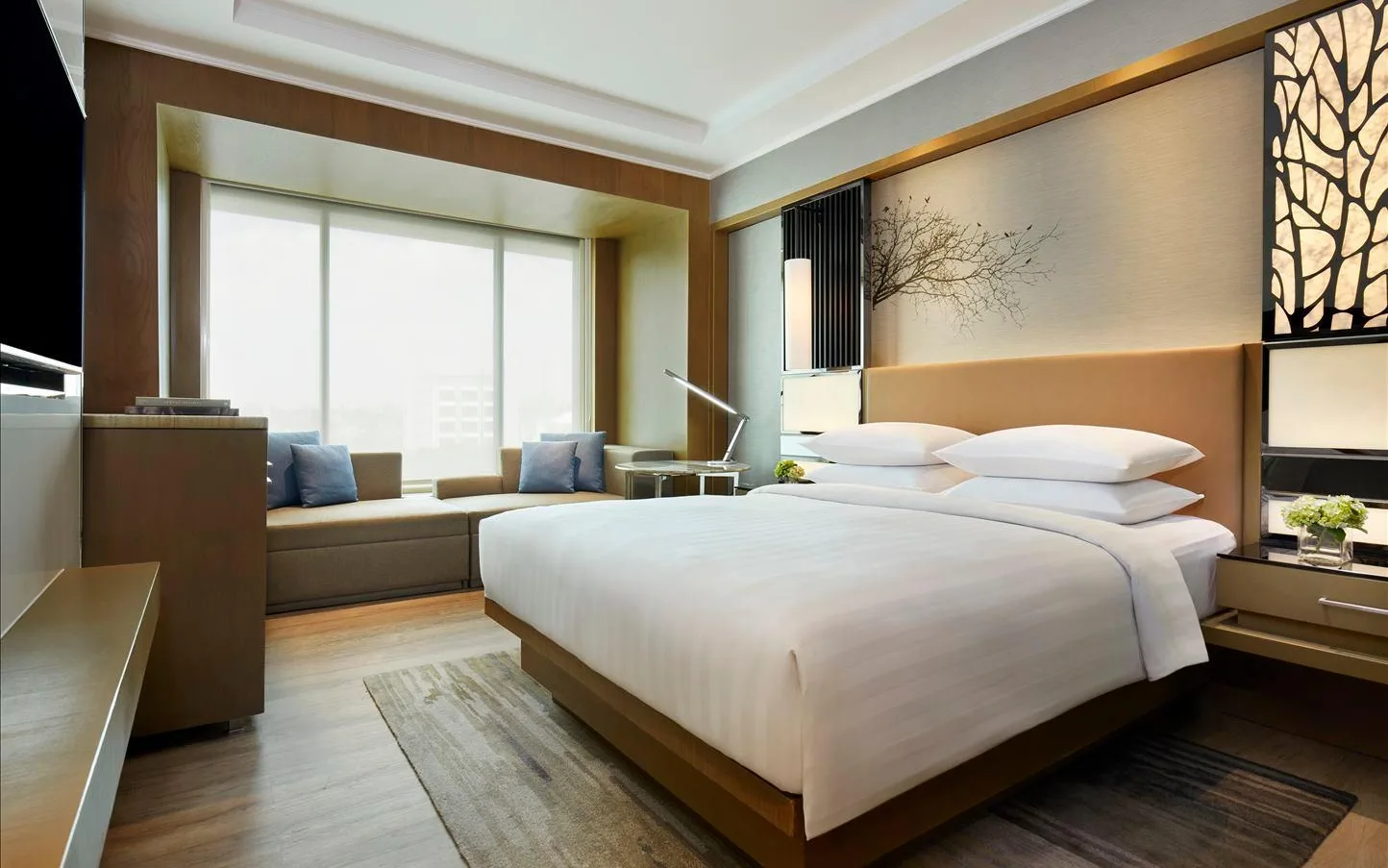 MoMo Cafe at Courtyard by Marriott Bandung Dago