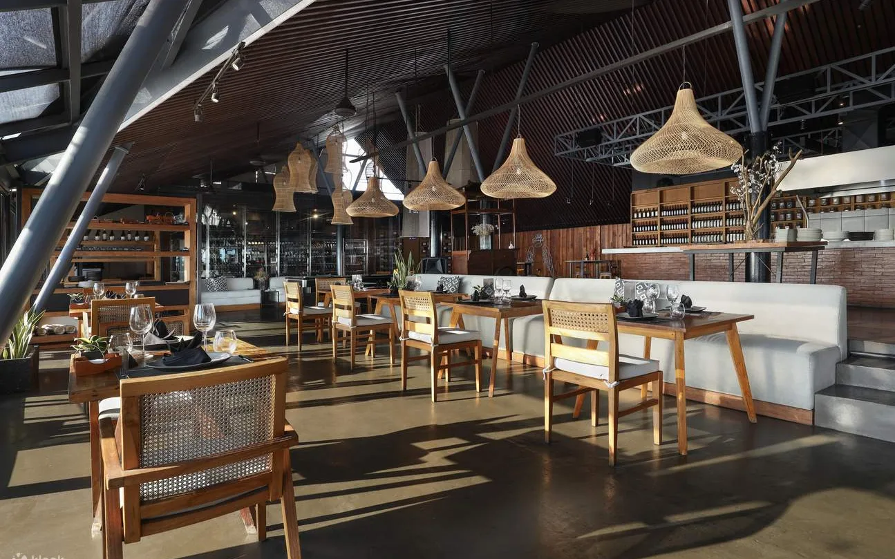 MoonLite Kitchen and Bar