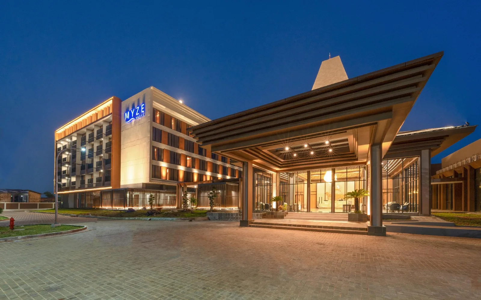 Myze Lounge & Bar at Myze Hotel Sumenep