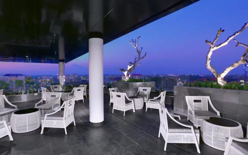 NEO Sky Lounge at Hotel Neo Malioboro by ASTON