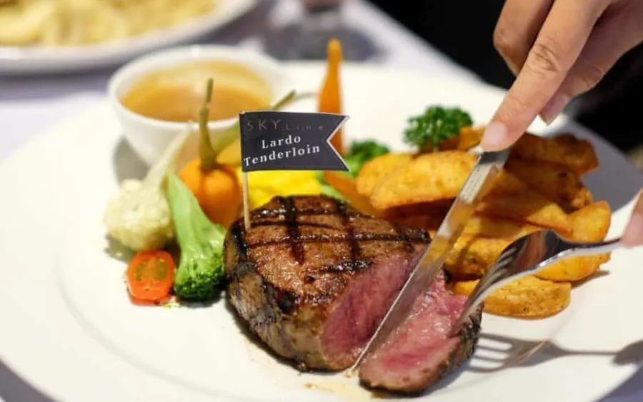 Noble Court Chinese Restaurant at Gumaya Tower Hotel